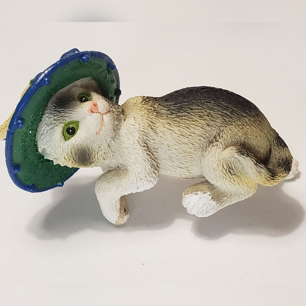 MSR Imports Inc Fancy Cat Figurine Collectible Set of Three
